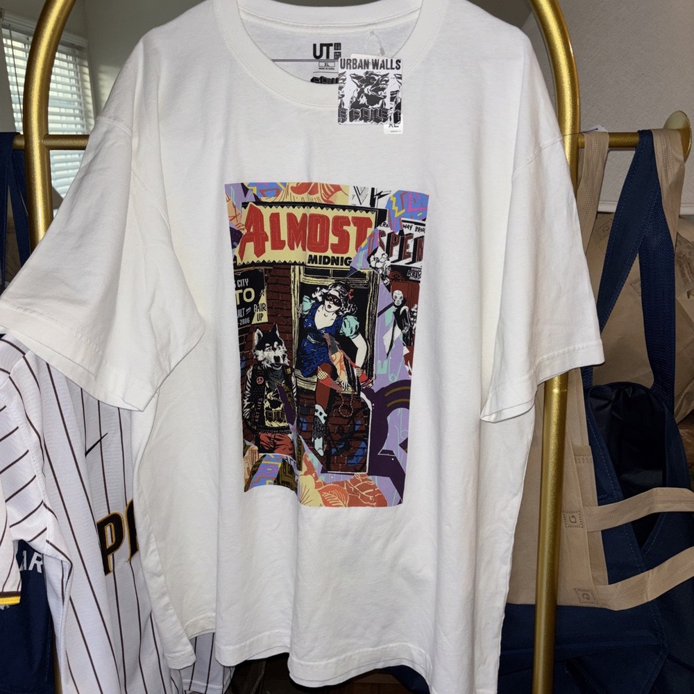 NWT FAILE x UNIQLO ' t shirt Eastern Suspenso' Urban Walls UT Graphic white XL